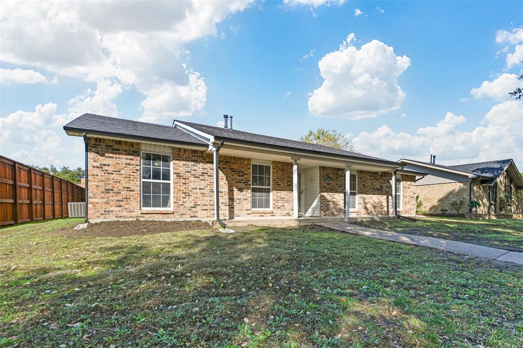 Carrollton, Texas 75007, United States, 4 Bedrooms Bedrooms, ,2 BathroomsBathrooms,Residential,Pending,78381