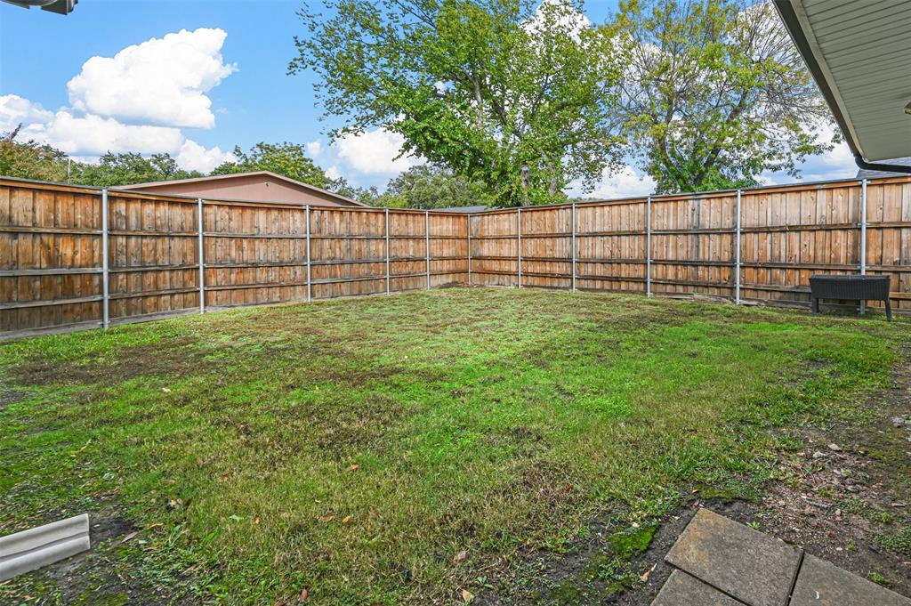 Carrollton, Texas 75007, United States, 4 Bedrooms Bedrooms, ,2 BathroomsBathrooms,Residential,Pending,78381