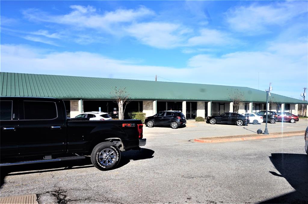 Barnes Kirkpatrick - Commercial Lease