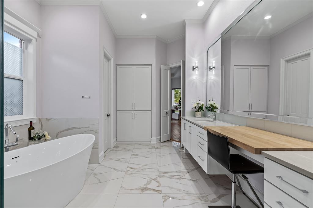 Kingsborough In Old Shepard Place - Residential