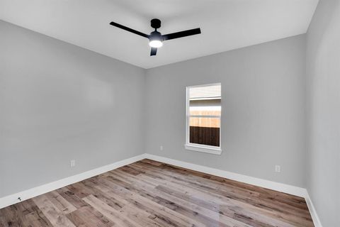 Tiny photo for 403 Santa Fe Street, Alvarado, TX 76009 (MLS # 21101462)
