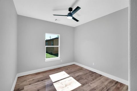 Tiny photo for 403 Santa Fe Street, Alvarado, TX 76009 (MLS # 21101462)