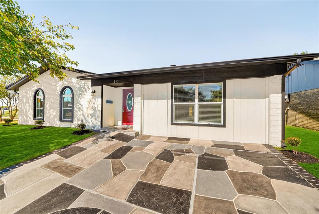 205 E Kearney Street