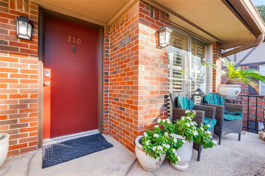 Carondelet Condo - Residential Lease