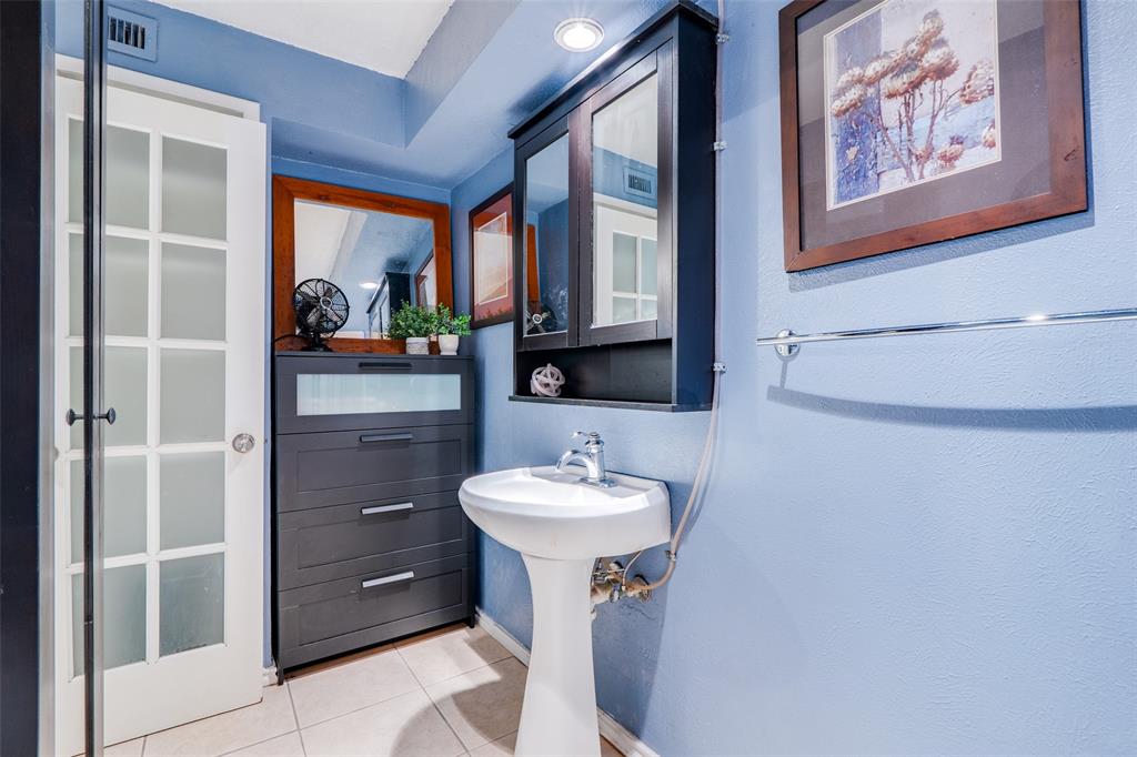 Carondelet Condo - Residential Lease