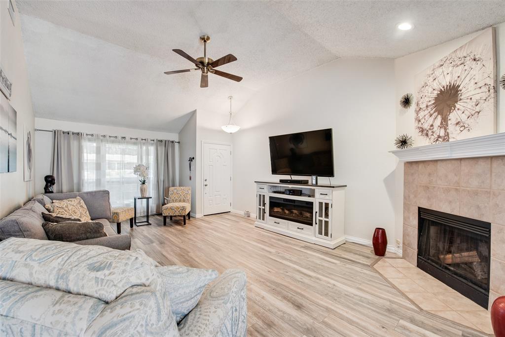 816 Little Creek Drive
