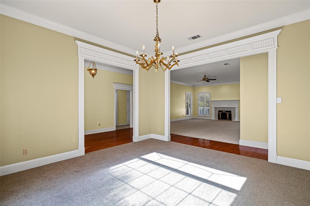 6100 N Waverly Court