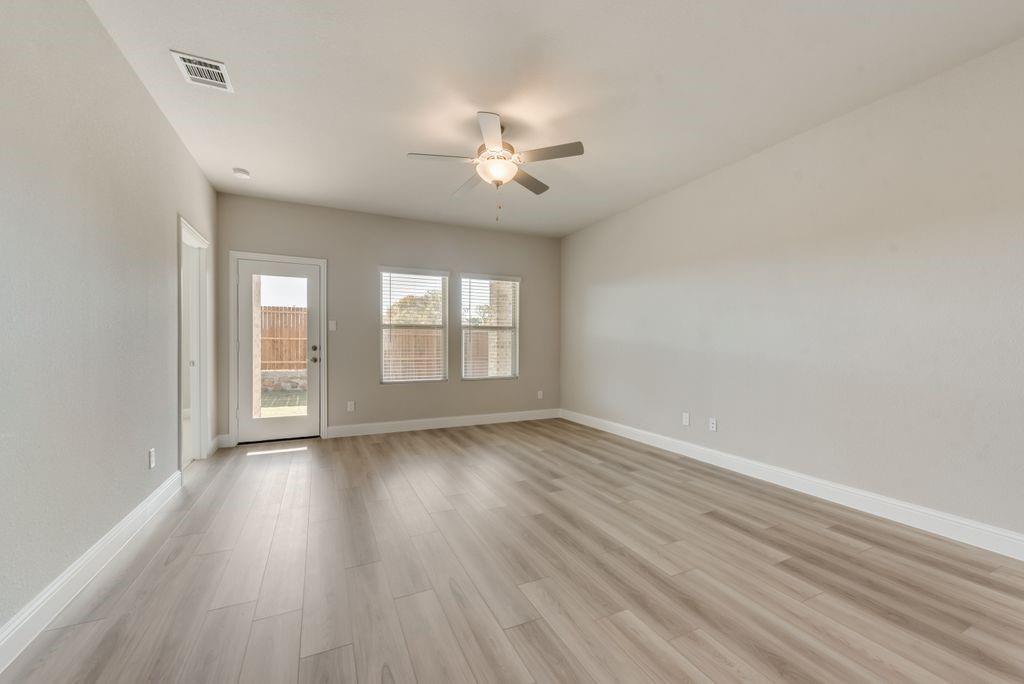 Bryant Farms Ph 1 - Residential Lease