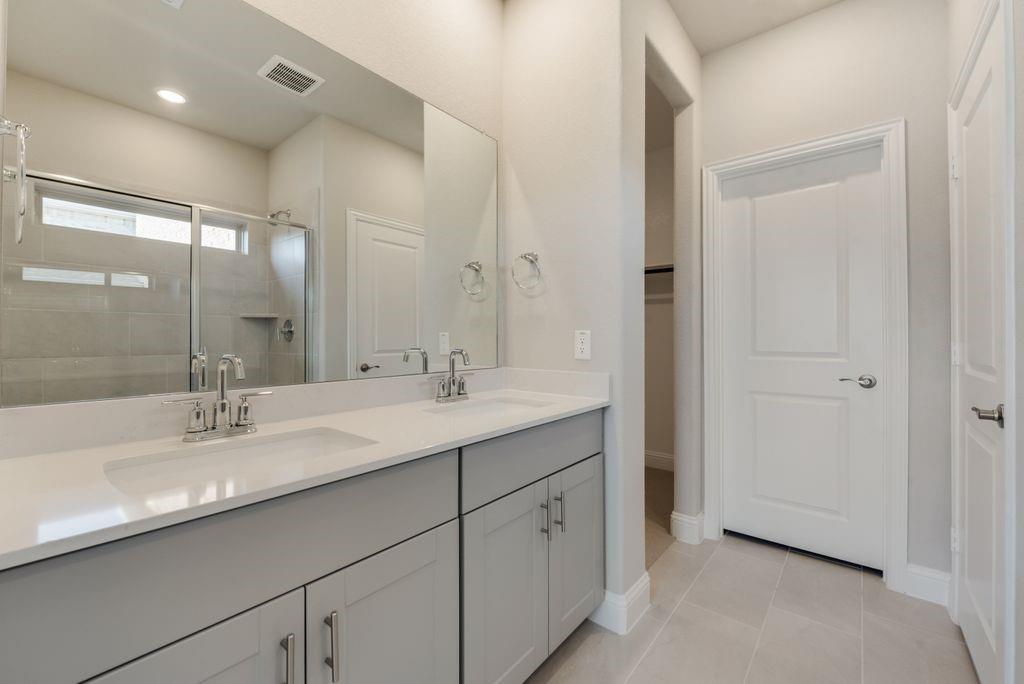 Bryant Farms Ph 1 - Residential Lease