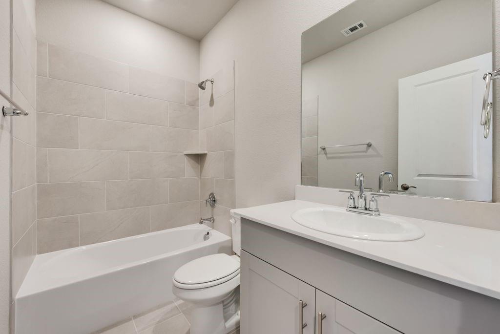 Bryant Farms Ph 1 - Residential Lease