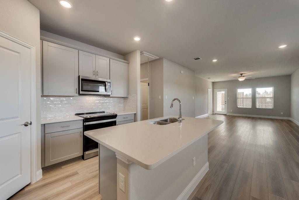 Bryant Farms Ph 1 - Residential Lease