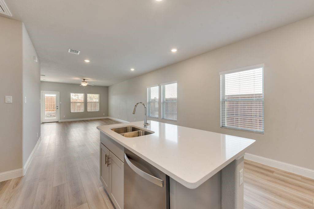 Bryant Farms Ph 1 - Residential Lease