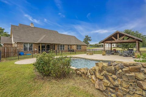 A home in Whitesboro