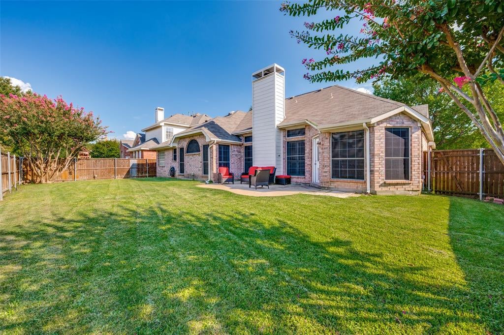 8804 Aviary Drive