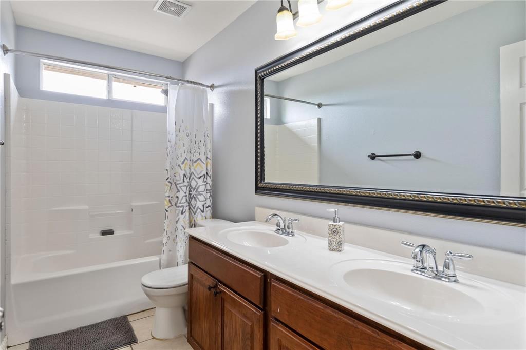 Fox Hollow Estates Ph III - Residential Lease