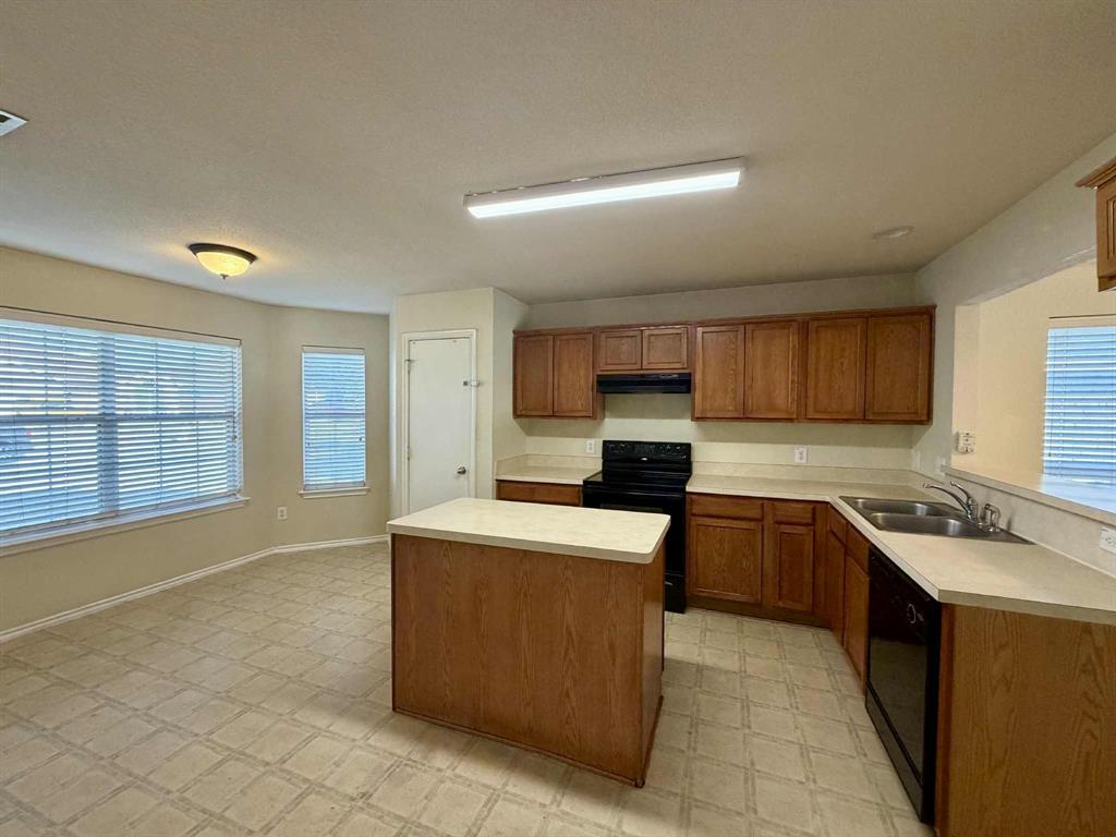 Woods Of Timberlake Add - Residential Lease