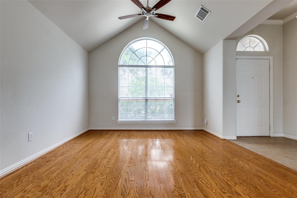 2809 Emerald Lane