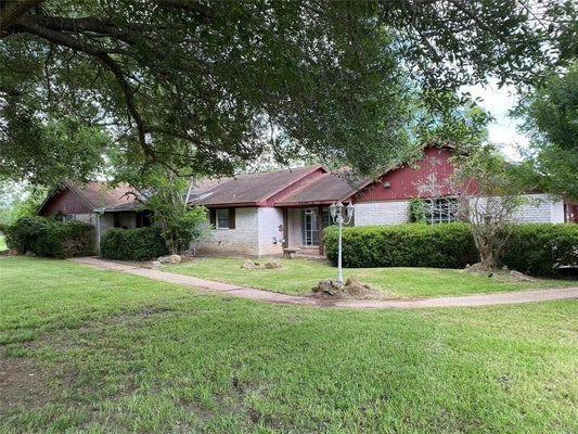 416 FORT BEND DR, WALLIS, TX 77485 - Image 8a63dcb339e12fb1b4af47d4f4887def/1632083240