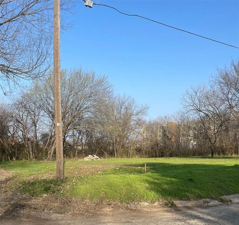 1103 Field Street Gainesville TX 76240
