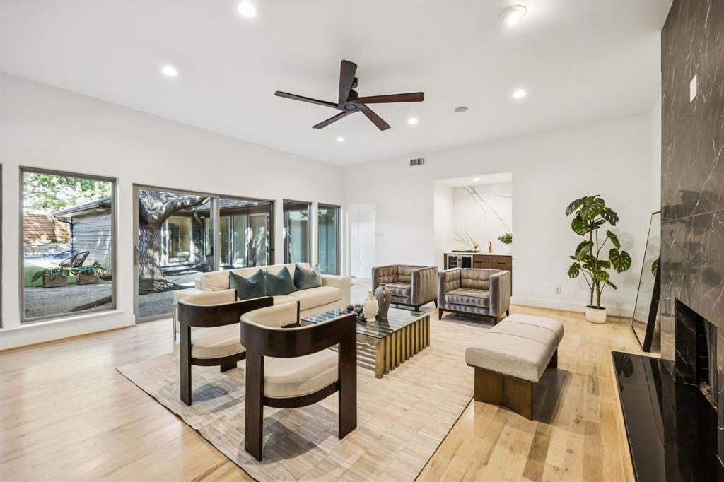 9415 Hill View Drive