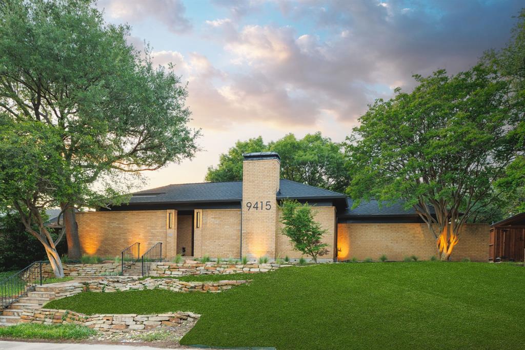 9415 Hill View Drive