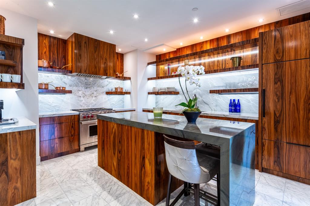 Ritz-Carlton Residences 1 - Residential