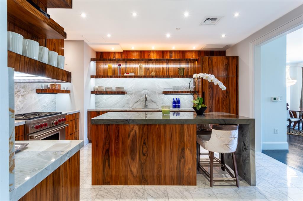 Ritz-Carlton Residences 1 - Residential