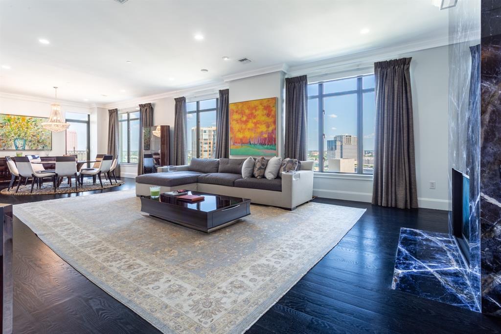 Ritz-Carlton Residences 1 - Residential
