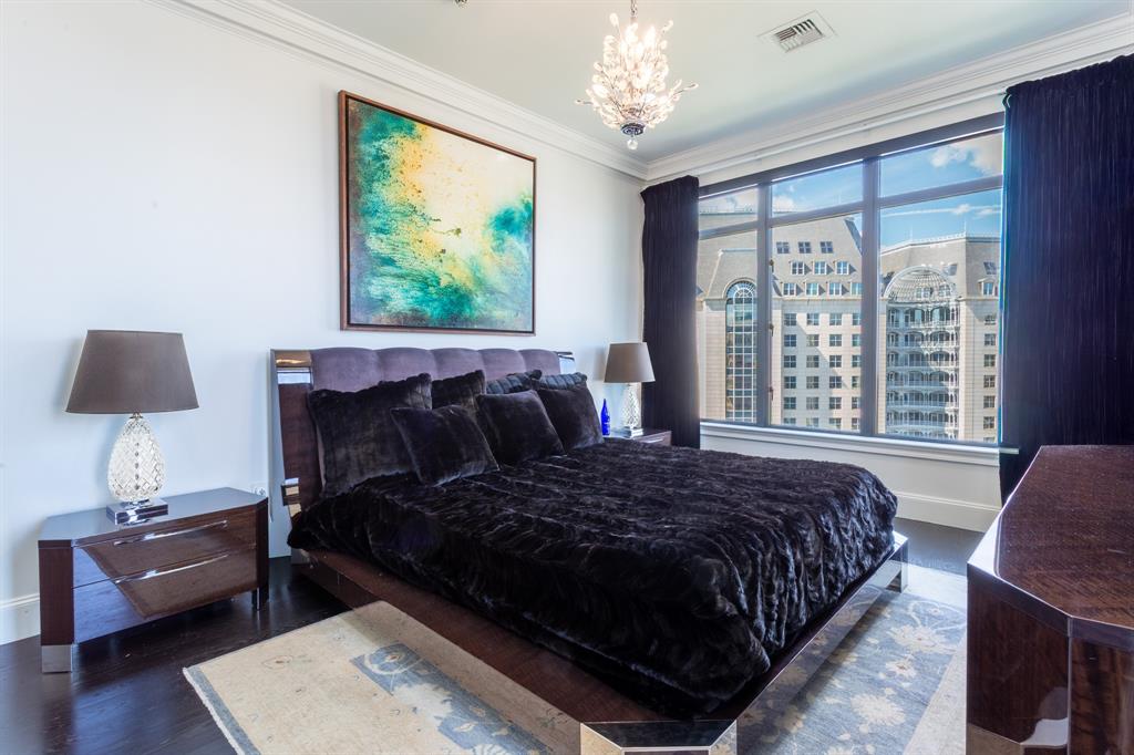 Ritz-Carlton Residences 1 - Residential