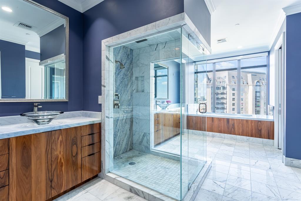 Ritz-Carlton Residences 1 - Residential