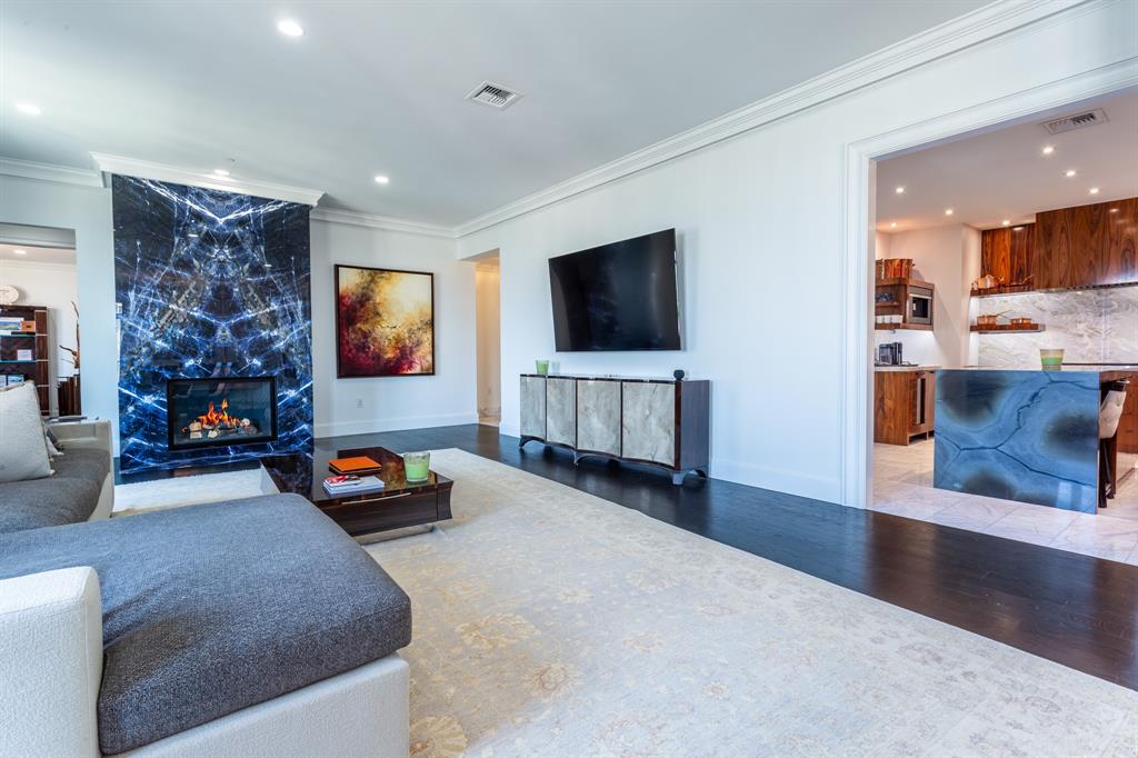 Ritz-Carlton Residences 1 - Residential