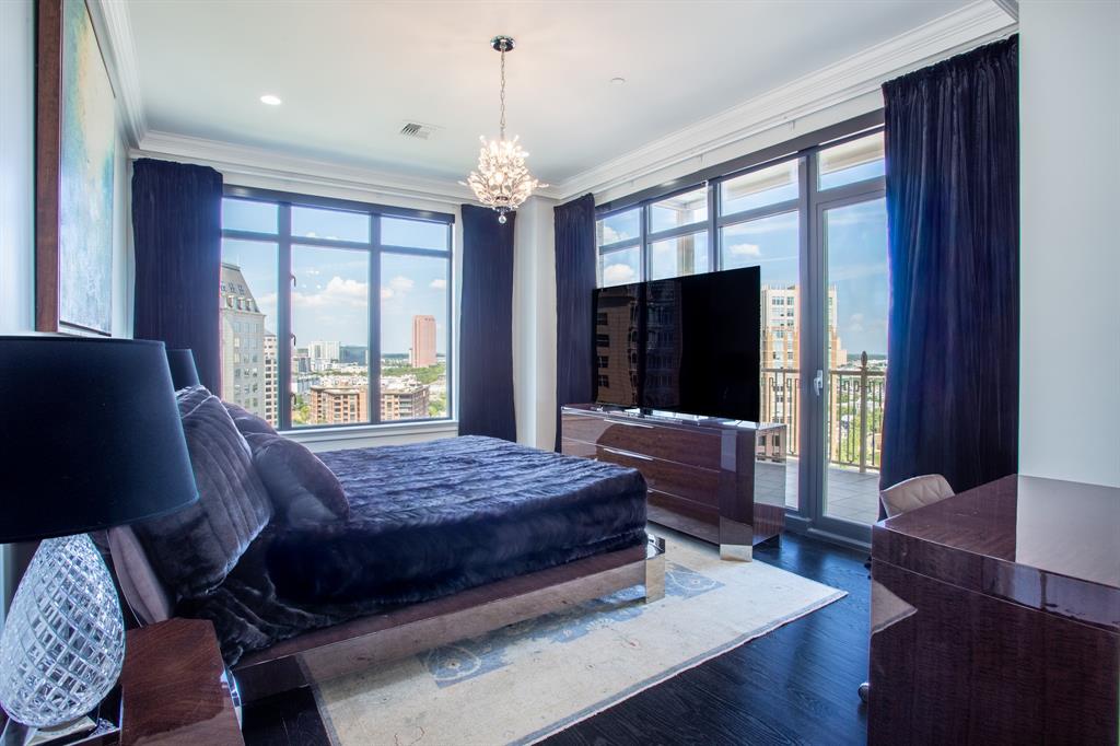 Ritz-Carlton Residences 1 - Residential