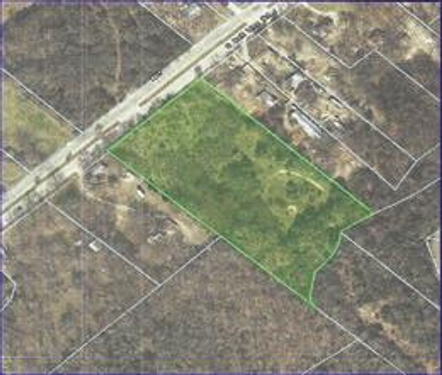 GROUND LEASE: 6.11AC. PER SURVEY-ZONED R-7.5 AND LCR WITH D-1 LIQUOR OVERLAY. SEE DEED RESTRICTIONS (FLEXIBLE ZONING). LONG TERM (10 TO 20 YEARS) GROUND LEASE. NO IMPROVEMENTS ON PROPERTY (TREES AND VEGETATION) BACKING TO CREEK. ONLY A SMALL PORTION IS IN FLOOD PLAIN. APPROX 5 MILES FROM INTERSECTION 175 AND BELT LINE WITH 276' FRONTAGE ON BELT LINE. $5,000 PER MO. FOR FIRST 5 YEARS. YEARS 10 -20. WILL BE NEGOTIABLE. SEE DETAILS UNDER DOCUMENTS, INCLUDING SURVEY.  Landlord is licensed RE Broker in the State of Texas. Lessee and Lessee's agent to verify acreage and schools.