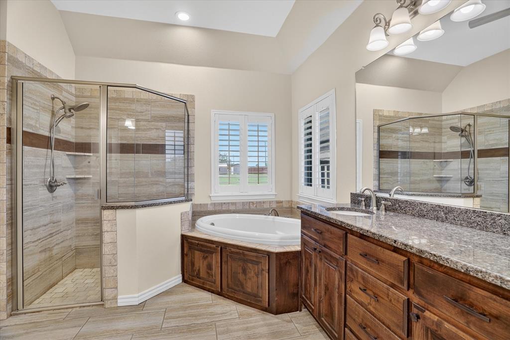 Lone Pine Estates - Residential