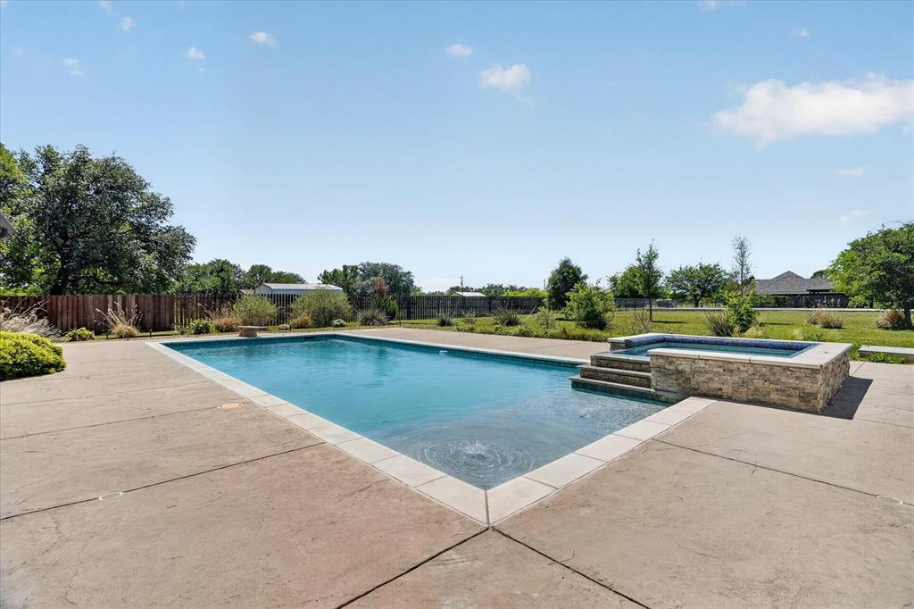 Lone Pine Estates - Residential
