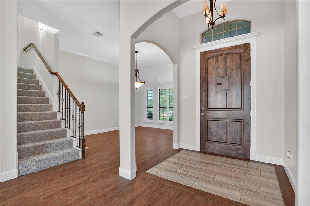 Lone Pine Estates - Residential