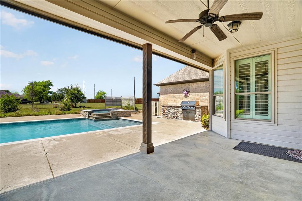 Lone Pine Estates - Residential