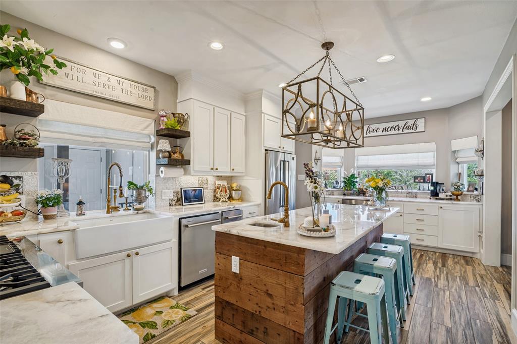 Crystal Shores - Residential