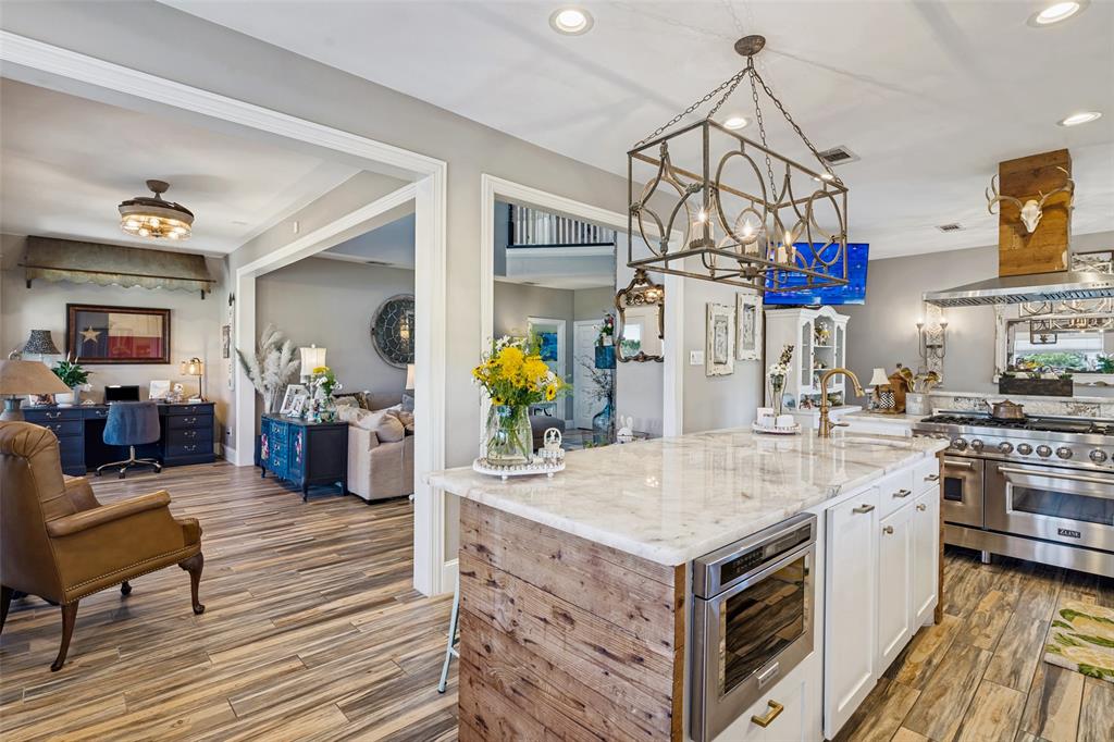 Crystal Shores - Residential