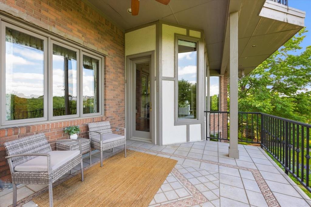 Mira Vista - Residential