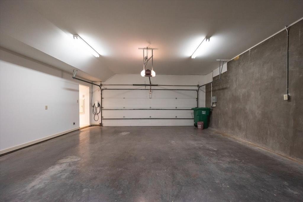 Mira Vista - Residential