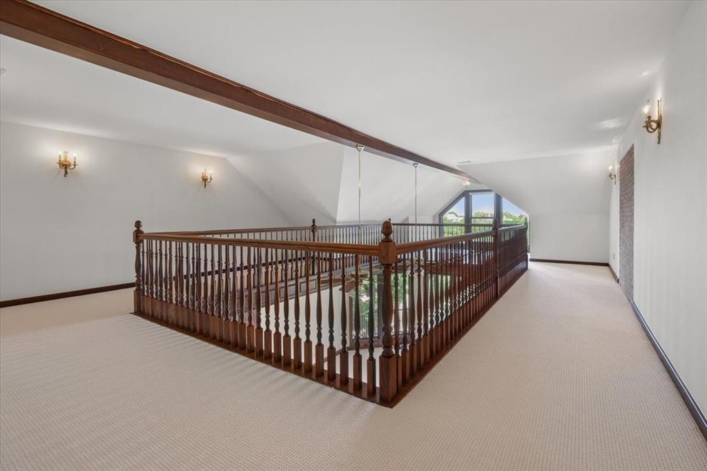 Mira Vista - Residential