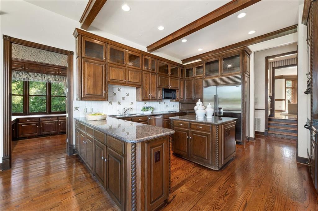 Mira Vista - Residential