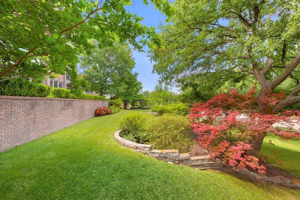 Mira Vista - Residential