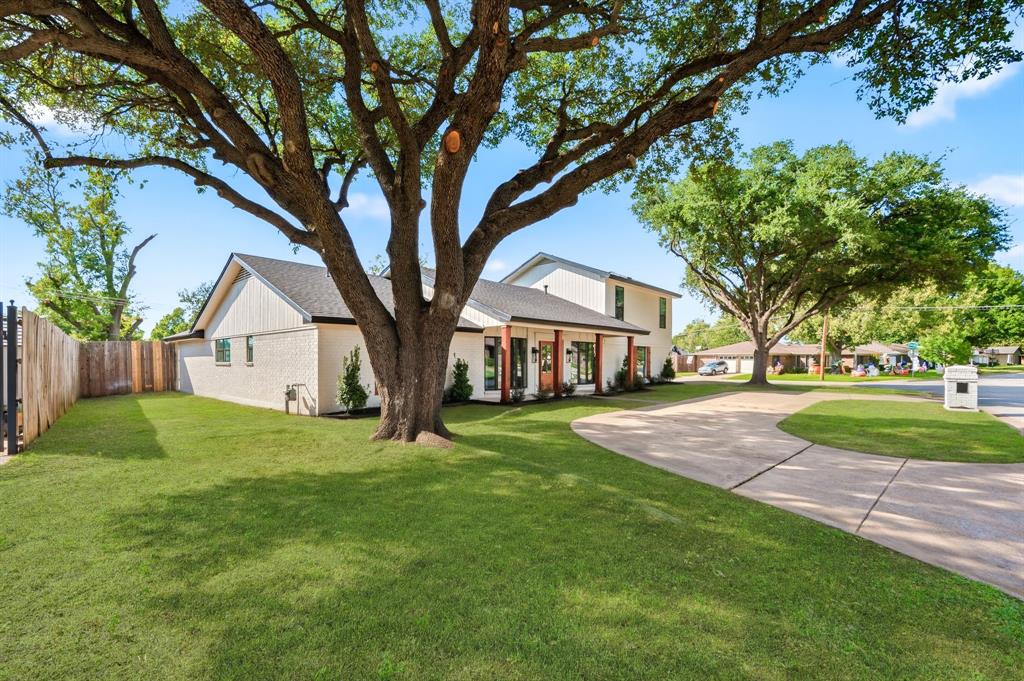 2033 Mountainview Drive
