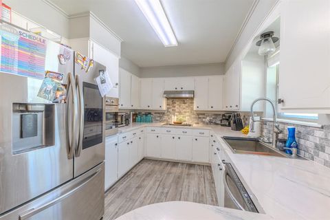 Tiny photo for 1300 Hillcrest Street, Coleman, TX 76834 (MLS # 21102001)