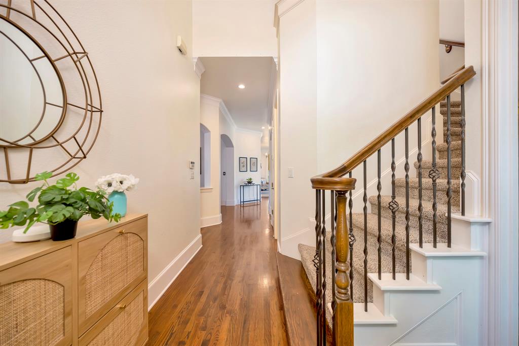221 Versailles Lane