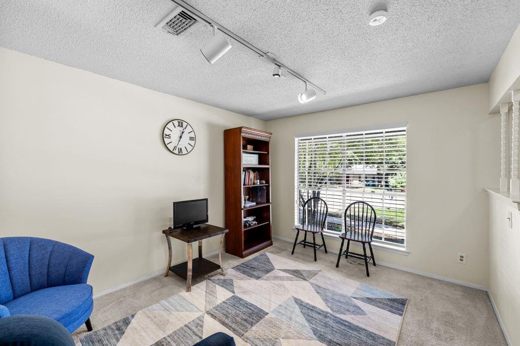 2702 Buffalo Drive