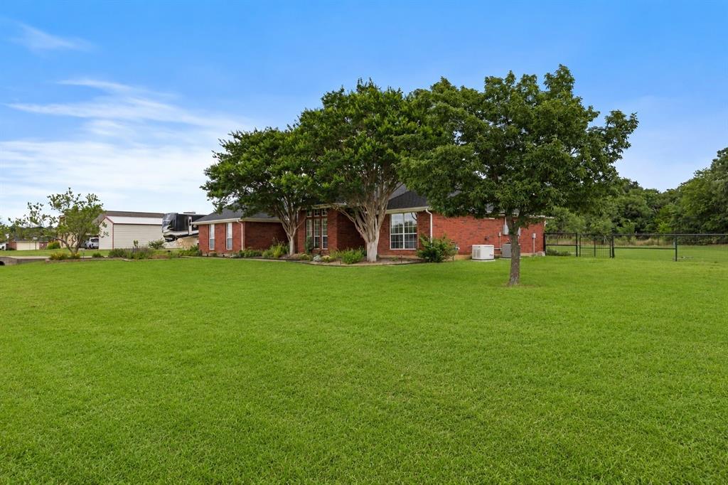 3909 Timbercrest Drive E