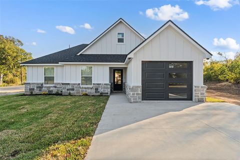 300 Arthur Street McGregor TX 76657